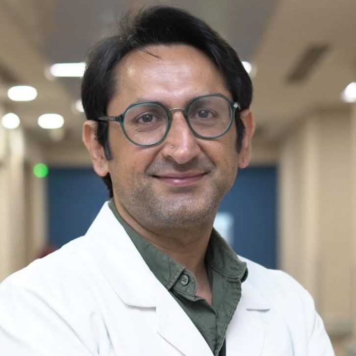 Portrait of Dr. Kunal Kalra.